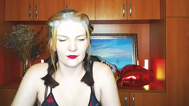 VanessaRey  online show from February 13, 2026, 5:35 pm