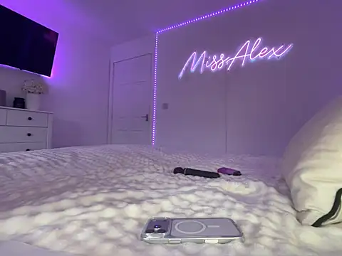 Snapshot of Missalex_xo chatting on February 8, 2026, 2:48 pm Missalex xo online show from February 8, 2026, 2:48 pm