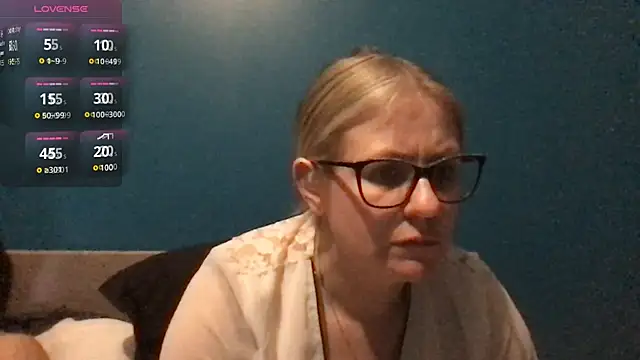 Snapshot of lady_gloria69 chatting on March 20, 2025, 7:57 pm lady gloria69 online show from March 20, 2025, 7:57 pm