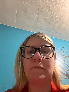 Snapshot of lady_gloria69 chatting on October 13, 2025, 5:20 am lady gloria69 online show from October 13, 2025, 5:20 am