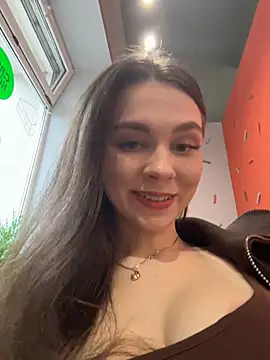 Snapshot of MilaBee chatting on May 31, 2026, 11:49 am MilaBee online show from May 31, 2026, 11:49 am
