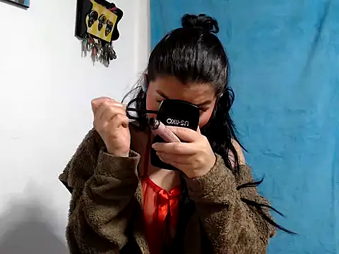 AlanaHotxx online show from September 26, 2025, 6:42 am