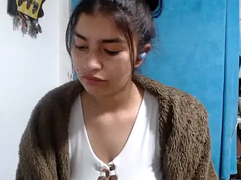 AlanaHotxx online show from October 2, 2025, 7:23 am