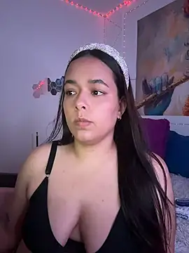 Snapshot of Deepika_padukoneNisha chatting on November 15, 2025, 6:23 pm Deepika padukoneNisha online show from November 15, 2025, 6:23 pm