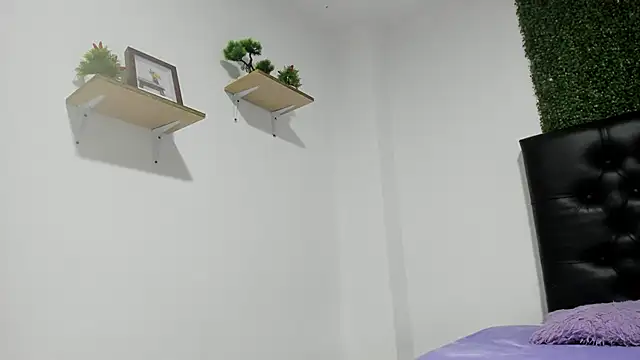 Pinkyhot 69 online show from December 2, 2025, 12:22 am