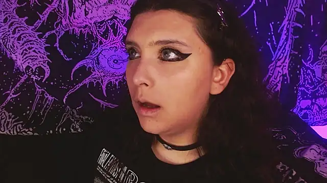 Snapshot of mikaskullcs chatting on November 19, 2025, 10:10 pm mikaskullcs online show from November 19, 2025, 10:10 pm