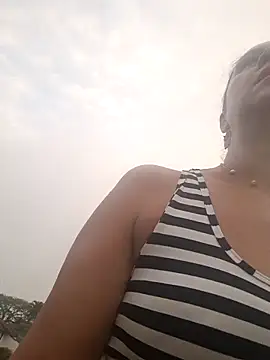 Amadamilf1980 online show from November 22, 2025, 11:31 am