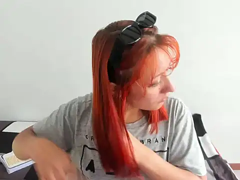 DulceXmile online show from September 20, 2025, 1:38 pm