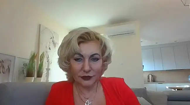 Snapshot of GabrielleTrue chatting on March 22, 2025, 3:20 pm GabrielleTrue online show from March 22, 2025, 3:20 pm