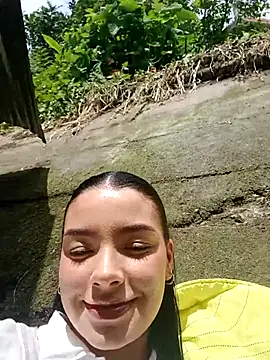 Snapshot of adrianagilton chatting on October 1, 2025, 3:05 pm adrianagilton online show from October 1, 2025, 3:05 pm