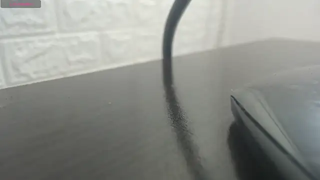 nei girl online show from November 18, 2025, 11:24 am