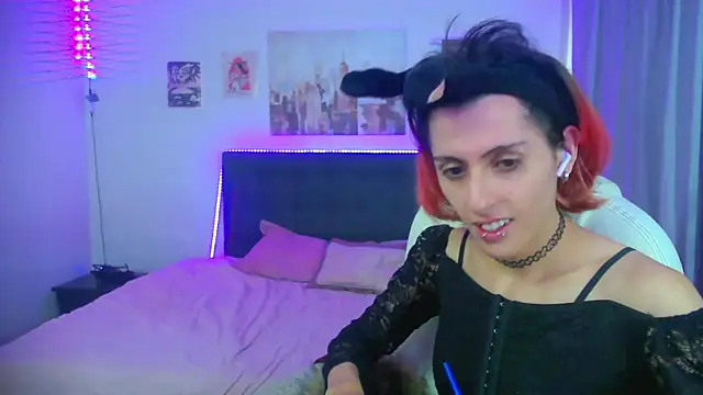 Snapshot of goth_minerva chatting on April 14, 2026, 1:49 pm goth minerva online show from April 14, 2026, 1:49 pm