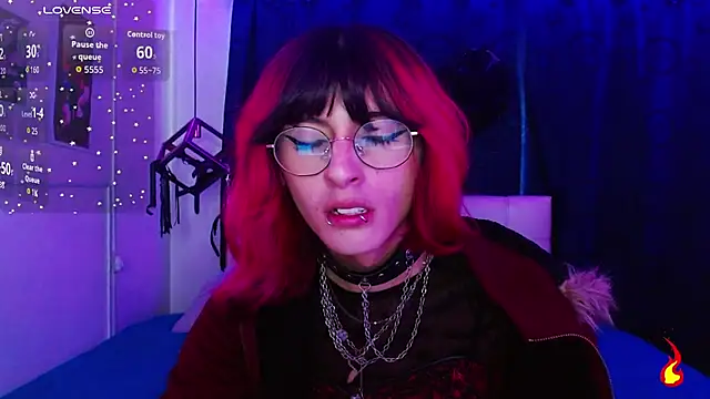 goth minerva online show from November 10, 2025, 1:16 pm