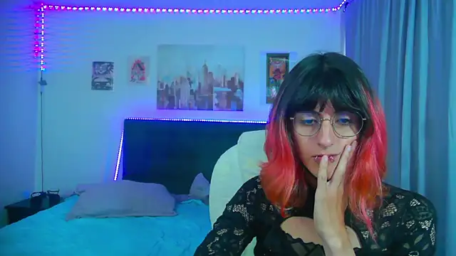 Snapshot of goth_minerva chatting on April 10, 2026, 1:40 pm goth minerva online show from April 10, 2026, 1:40 pm