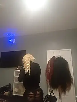 ItsBarbieBitcxxxx69 online show from March 22, 2025, 6:00 am