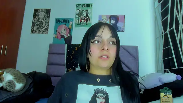 Snapshot of KARINNA__RAVEN chatting on October 15, 2025, 1:37 am KARINNA  RAVEN online show from October 15, 2025, 1:37 am