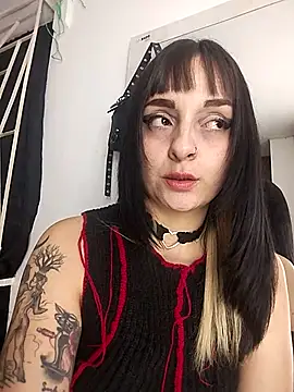 KARINNA  RAVEN online show from April 3, 2026, 11:11 pm