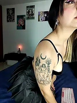 Snapshot of KARINNA__RAVEN chatting on October 2, 2025, 9:29 pm KARINNA  RAVEN online show from October 2, 2025, 9:29 pm