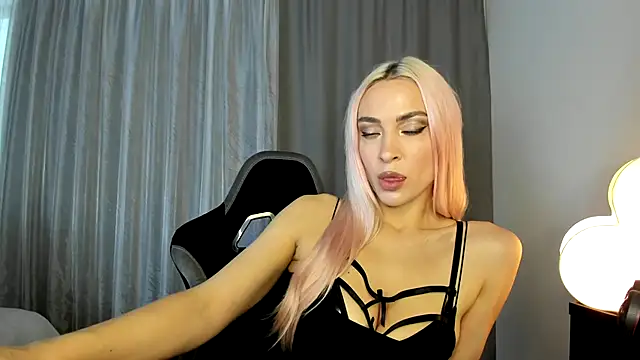  Miss Valentina  online show from November 8, 2025, 9:13 am