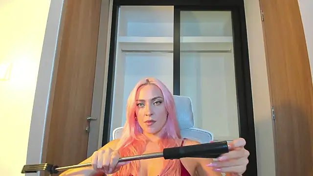  Miss Valentina  online show from January 18, 2026, 3:26 pm