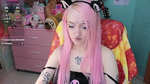 Manuela unicorn online show from December 15, 2025, 9:20 pm