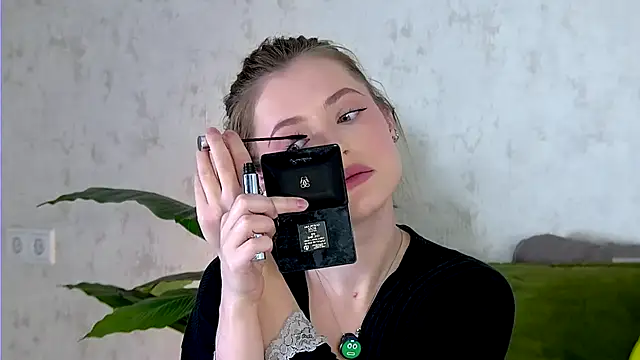 Snapshot of AshleyD_ chatting on October 26, 2025, 3:18 am AshleyD online show from October 26, 2025, 3:18 am