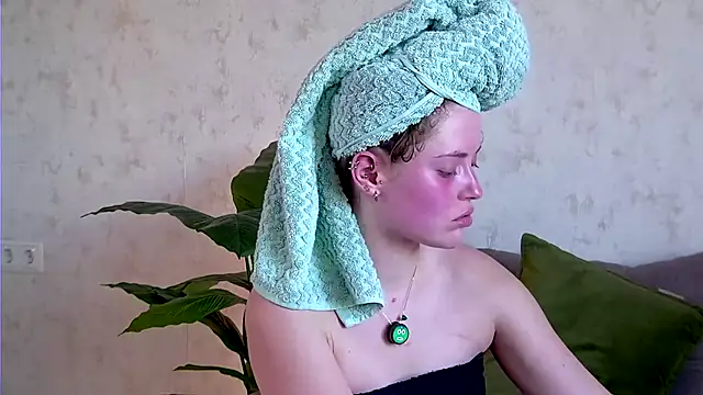 Snapshot of AshleyD_ chatting on September 16, 2025, 2:34 am AshleyD online show from September 16, 2025, 2:34 am