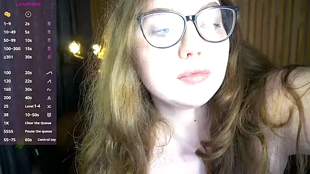 LuxSopphia online show from January 16, 2026, 8:13 pm