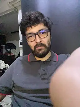 Snapshot of Freakydrag chatting on November 16, 2025, 4:17 am Freakydrag online show from November 16, 2025, 4:17 am