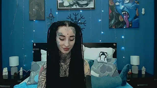Snapshot of Velvetbat chatting on May 8, 2026, 7:12 am Velvetbat online show from May 8, 2026, 7:12 am
