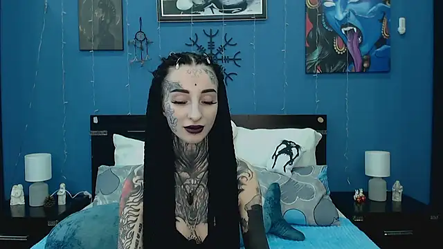 Snapshot of Velvetbat chatting on April 25, 2026, 7:11 am Velvetbat online show from April 25, 2026, 7:11 am