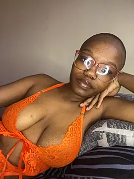 Snapshot of YummyMelanin117 chatting on October 27, 2025, 7:53 am YummyMelanin117 online show from October 27, 2025, 7:53 am