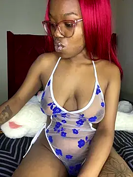 Snapshot of YummyMelanin117 chatting on October 10, 2025, 9:59 pm YummyMelanin117 online show from October 10, 2025, 9:59 pm