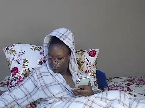 YummyMelanin117 online show from March 20, 2026, 12:11 am