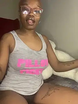 Snapshot of YummyMelanin117 chatting on September 19, 2025, 7:01 am YummyMelanin117 online show from September 19, 2025, 7:01 am