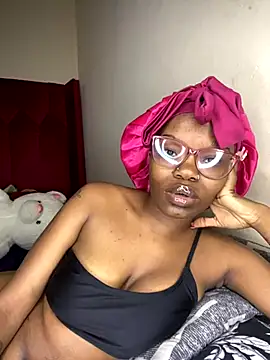 Snapshot of YummyMelanin117 chatting on November 30, 2025, 6:52 pm YummyMelanin117 online show from November 30, 2025, 6:52 pm