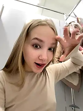 Snapshot of bambi_lu chatting on November 9, 2025, 6:12 pm bambi lu online show from November 9, 2025, 6:12 pm