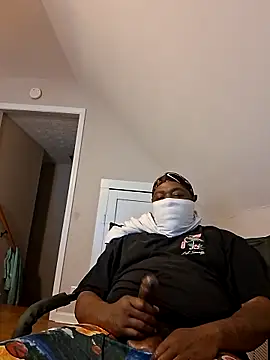 bigdick650 online show from April 18, 2026, 8:53 pm