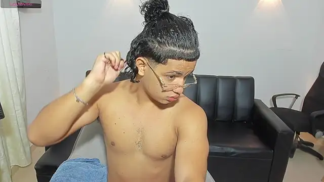 Snapshot of samxx_muscle chatting on May 28, 2026, 1:28 pm samxx muscle online show from May 28, 2026, 1:28 pm