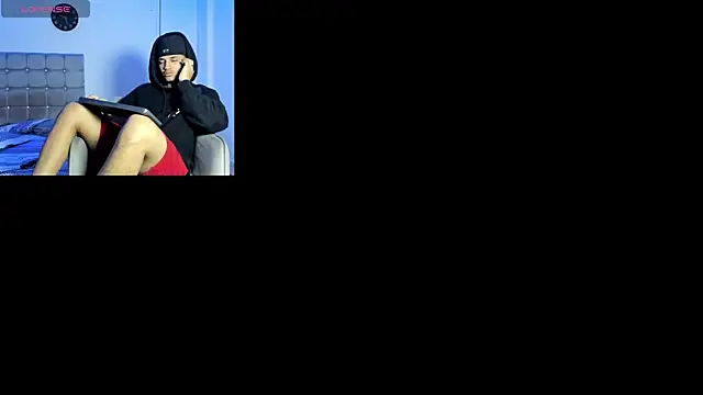 Snapshot of samxx_muscle chatting on October 2, 2025, 3:37 pm samxx muscle online show from October 2, 2025, 3:37 pm