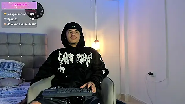 Snapshot of samxx_muscle chatting on October 13, 2025, 2:07 pm samxx muscle online show from October 13, 2025, 2:07 pm