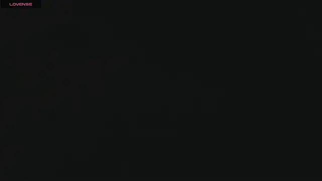 Snapshot of samxx_muscle chatting on December 4, 2025, 2:05 pm samxx muscle online show from December 4, 2025, 2:05 pm