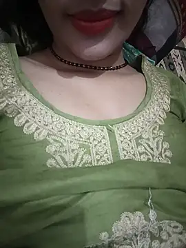 Snapshot of Eshwari_Chopra chatting on July 21, 2026, 6:04 am Eshwari Chopra online show from July 21, 2026, 6:04 am