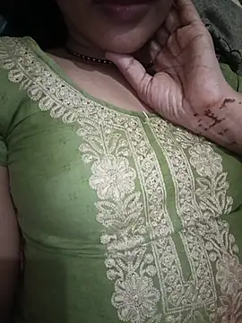Snapshot of Eshwari_Chopra chatting on July 21, 2026, 6:42 pm Eshwari Chopra online show from July 21, 2026, 6:42 pm