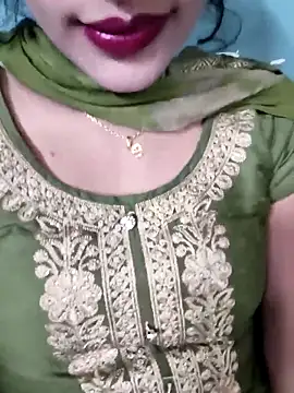 Snapshot of Eshwari_Chopra chatting on November 22, 2025, 5:39 am Eshwari Chopra online show from November 22, 2025, 5:39 am