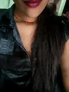 Snapshot of Eshwari_Chopra chatting on April 27, 2026, 6:33 am Eshwari Chopra online show from April 27, 2026, 6:33 am
