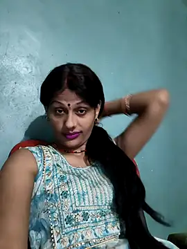 Snapshot of Eshwari_Chopra chatting on October 24, 2025, 2:32 am Eshwari Chopra online show from October 24, 2025, 2:32 am