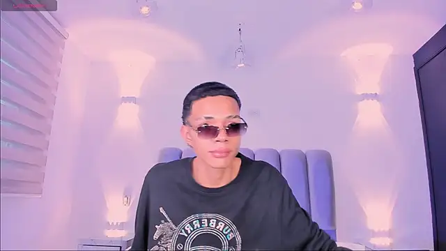 candyandmarilyn online show from November 12, 2025, 8:56 pm