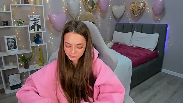 MelanieAlves online show from February 14, 2026, 12:38 pm