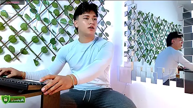 Snapshot of THE_LITTLE_LIAM chatting on March 22, 2026, 10:11 pm THE LITTLE LIAM online show from March 22, 2026, 10:11 pm